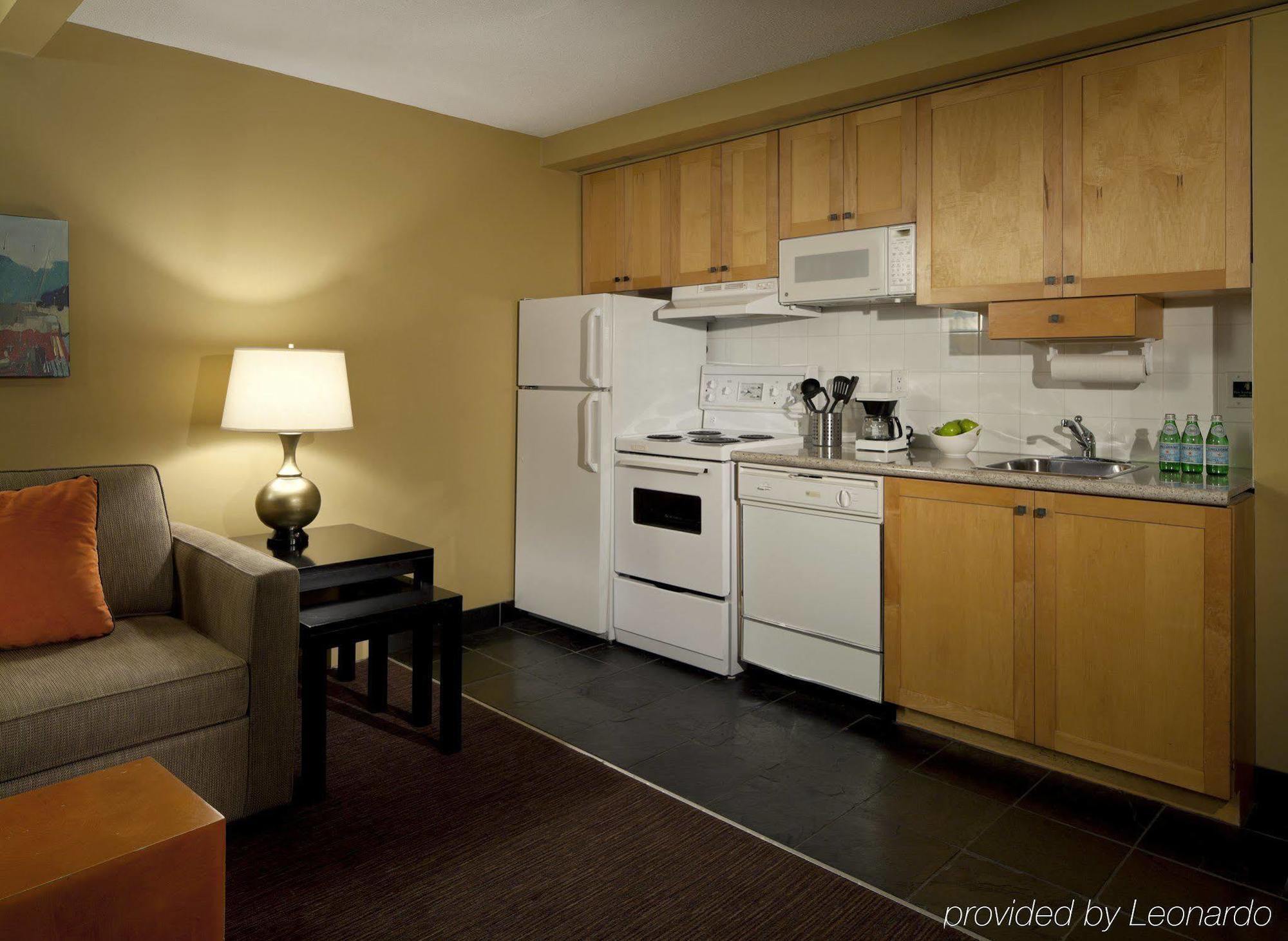 Village Inn&suites 3*